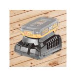 INGCO Akkumulátor töltő 2,0 A 20 V